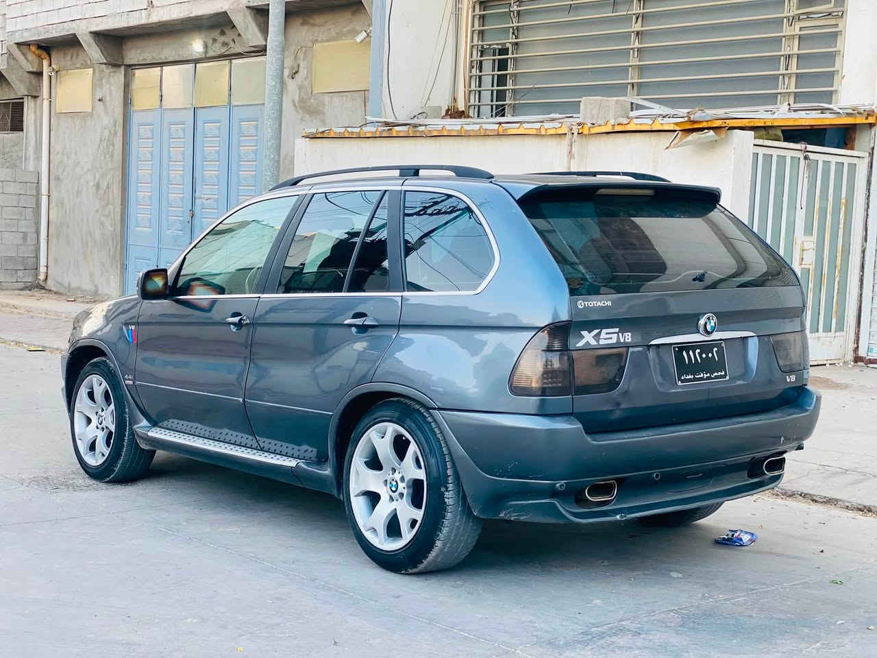 سڵاوی خوای گەورەتان لێبێت
BMW X5.V8 544i
ساغ ساغ مۆدێل ۲٠٠٥
۲۷گەڵا مەجالیك زۆر كەم
تۆماتیك دەبڵ گێڕە
سڵاید جڵد هیتەر
گێڕو مەكینە بەشەرت
كارەبای هەمو گیانی ئیشەكات
دوكەڵو سەرف و بوخاری بە شەرت
چوار تایەو ویل لۆكی لە ژێرایە
دوبەیە سەیارەكە كەفیلی مەدەنی كێشەی یاسای نەبێت
پێشو دوای كەپسە 
سەقف و شانی  شوشەی
لە سلێمانیم
٠۷۷۱۹۹٠۳٥۳۲
٠۷٥٠۱۸۱۹۱۹٤
