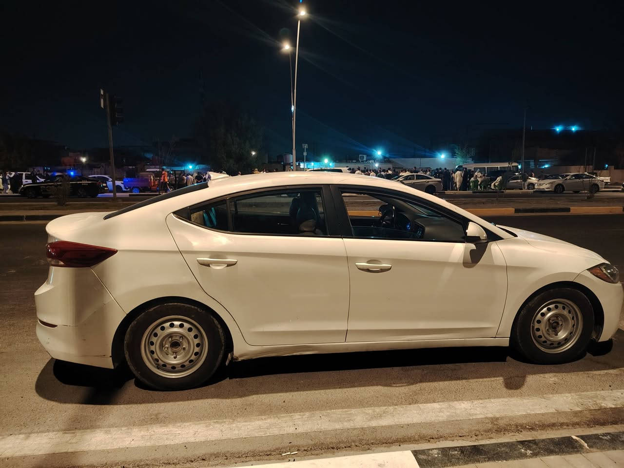 🚘 للبيع الانتره
سياره بيه صبغ مكانات بس اني اكلك حزام وبيه تكشير بصبغ حداده تعبانه تبريد بل مشي بارد من توكف يبوخ سياره بسمنه رقم جديد خواني تخم تاير مصار شهر من شديتها 

▪️ الموديل: 2018
▪️ الوارد: أمريكي 🇺🇸
▪️ اللون: أبيض صدفي 🤍
▪️ الموقع: البصرة – حي الزيتون 📍
▪️ السعر: 90 قابل للتفاوض للجادين 💰

*********** بيه واتساب تعليقات ماجاوب عليه واتساب واتصال وعيوني الك
