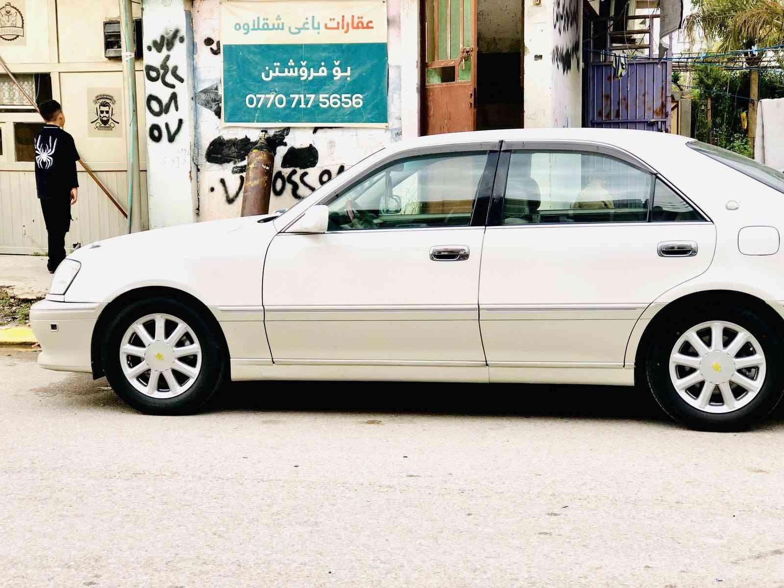 مەلیکەی ساغ 2002 بیلاد کریستاڵ بێ دەعم بێ بۆیاخ سێ دووگمەی پەردە تەشبوول نەجەفی ڕەقم یەک سیارەکە زۆر زۆر جوانترە لەنزیکۆ لەوێنەکان  چوار کوشن کارەبا تەحدیل سورعە جوار تایە لۆک سێرفزم تازە کردووە مەکینەی دیفۆری گەورە ، کۆدی هەیە ، هەموو گیانی ئیشە کات یەک دینار مەسرەفی نیە ماڵی دۆستە لەکەلارم ژمارەم *********** موشتەری بیتوو نەبیت لەخزمەتدام
