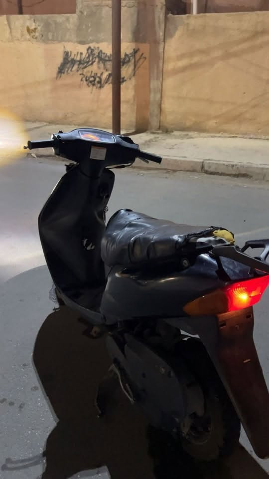 دراجه سازوكي للبيع مفتوح شغاله سلف هندر كفرات كامله كهربائيات شغاله سعر الدرجه 250وبيها مجال للشراي ***********
