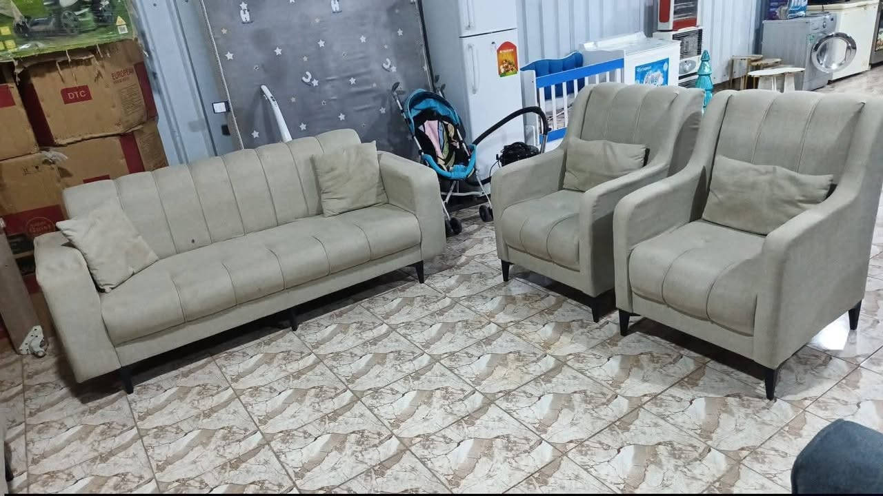 تخم 8 مقاعد نضيف جدا
سعر 300 الف
الاتصال ***********
