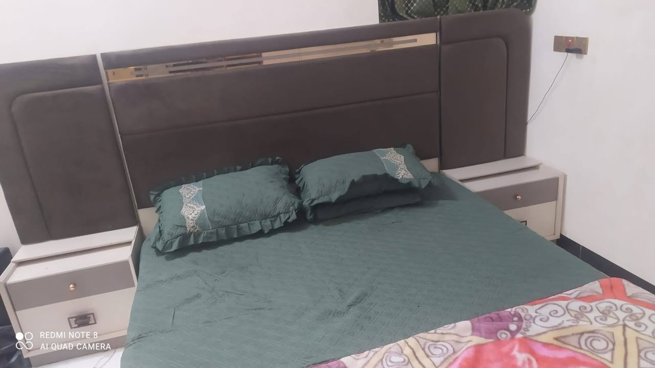 غرفه تركيه للبيع هذا رقم الموبايل ***********

نص مكتوب في الصور:
- REDMI NOTE 8 AI QUAD CAMERA
- SHOT ON REDMI NOTE 8 AI QUAD CAMERA