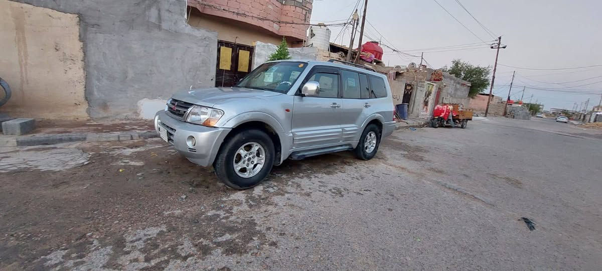باجيرو خليخي بدون ضربه صبغ عام 
مكينه 3000 قتصاديه 
تبريد 3 قطع 
مراوس مراوس مكاني العمارة 
***********
