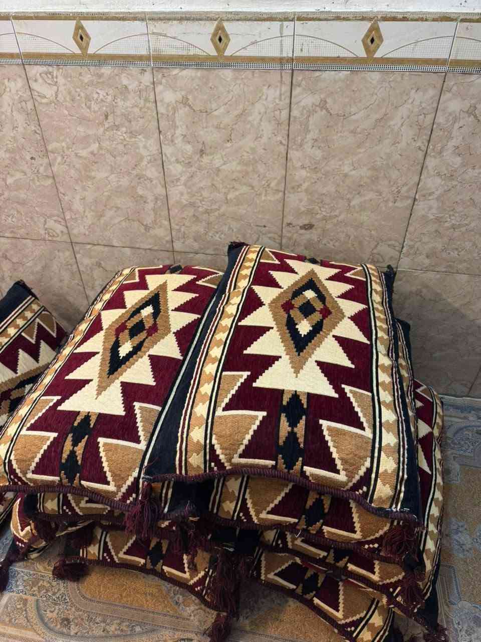 مخدات مستعملة • ١٢ قطعة • حي المكرمة