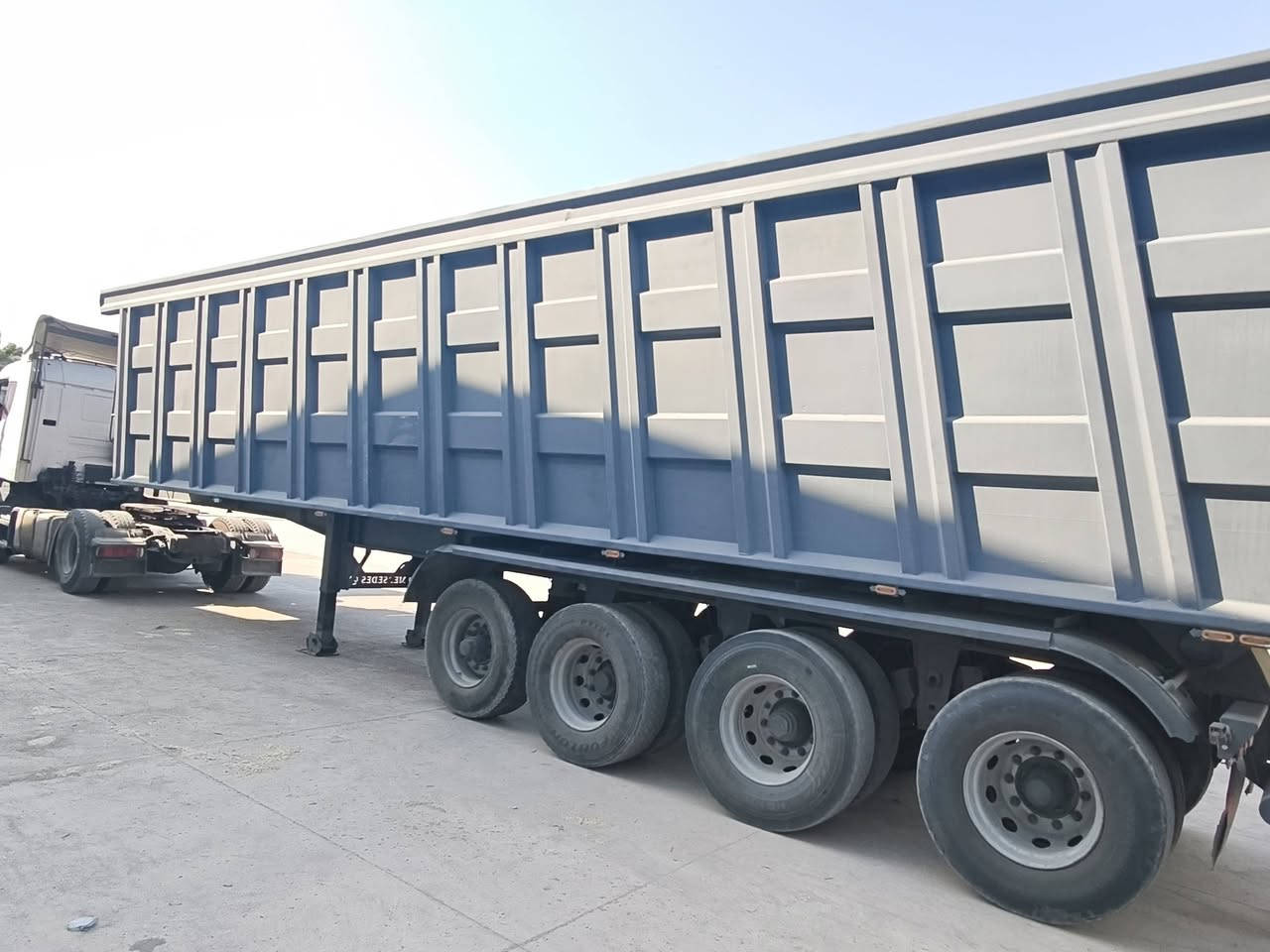 بسم الله الرحمان الرحيم       اخوان الطيب بؤدي 2025 اربع دنگير اثنين نوع باب افتح ده فتري قلاب كتاب حدادي مباشر ربة علي سياره جك كبير ارفع 150طن. حمل 60طن حونطه بدون تعلاوه  رقم صاحب ***********
