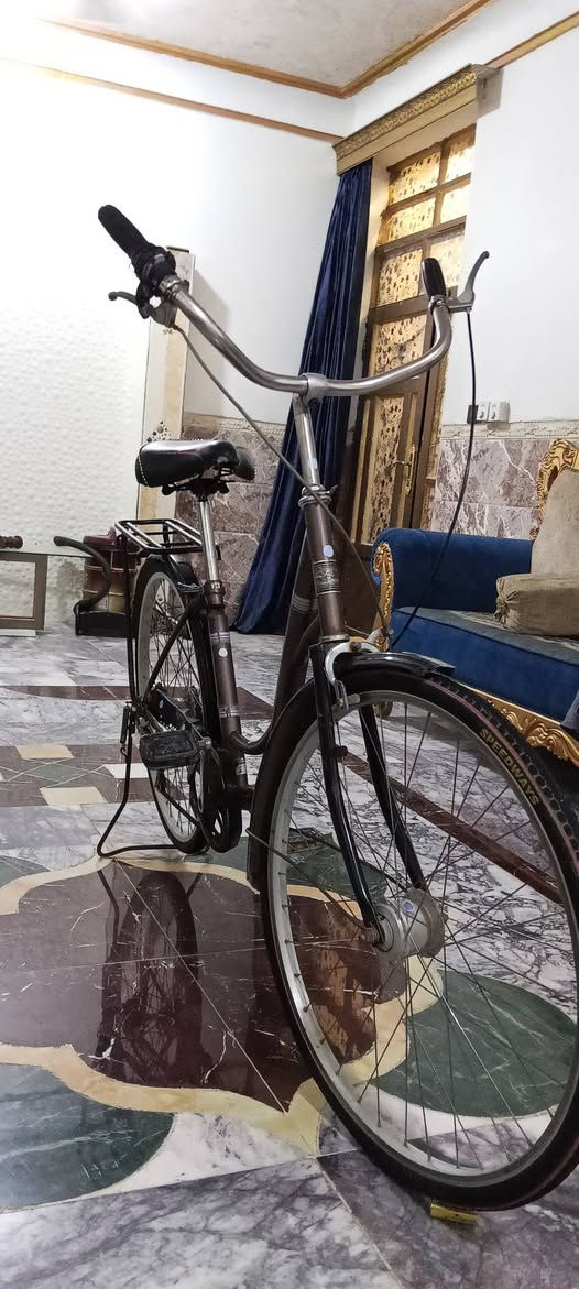 السلام عليكم
بايسكل هوائي 🚲 ياباني باله اصلي للبيع ، بايسكل موديل 2015 ، كامل ماعايز أي شي بس الواير مال عگرب مابي .
العنوان // بابل _العلويه شريفه .
للاستفسار الواتساب 📞//***********. 
السعر//100 وبي مجال حگ الجيه .
