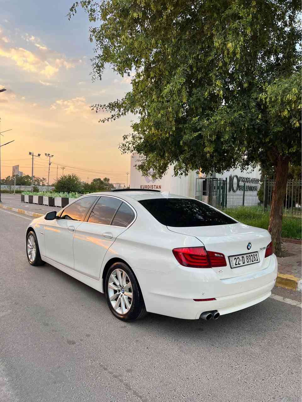 Bmw F10 528i 2016
فول مواصفات 
سيارة جديد مابي مصرف 
ماشي ١٢٨ الف 
ضرر سيارة فقط جاملغ خلفي صبغ 
كير محرك بشرط
مكان اربيل 
سعر ١٦٣ ورقة مجال 
واتساب *********** أربيل, العراق
