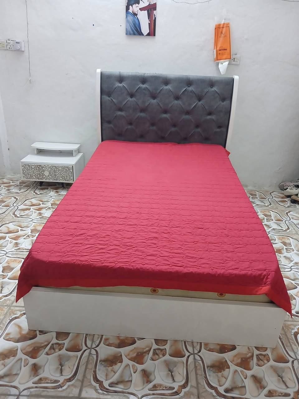 غرفه تركيا نفر واحد اولاد او بنات 150 الف اخو بلاش مكاني بغداد غزاليه ***********
