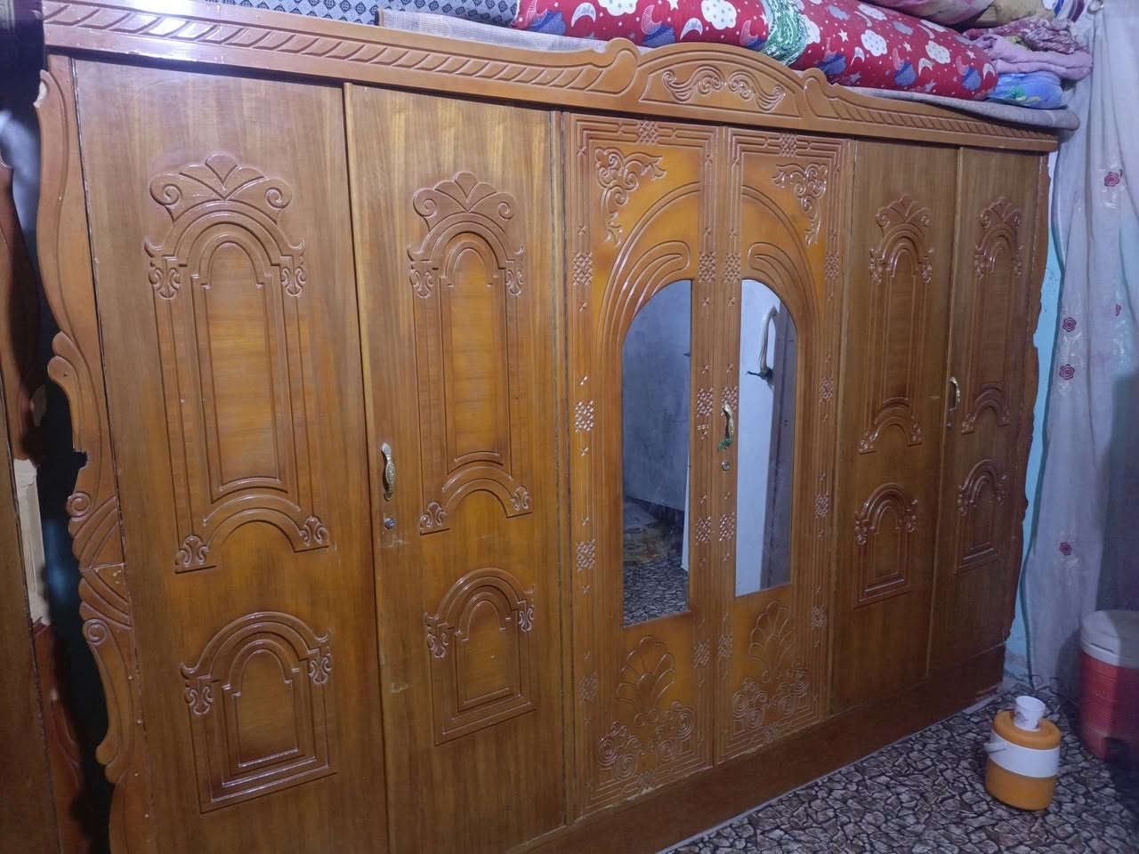 سلام عليكم كنتور عراقي للبيع كلش نضيف السعر 400 وبيه مجال قليل العنوان البصره قضاء الزبير ***********
