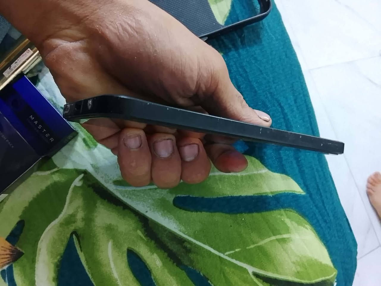 سلام عليكم هونر x8a ذاكرة ١٢٨ عشوائية٦+٦ جهاز نضيف فقط مبدل شاشة اصلية شرط من غير جهاز ببجي ٦٠فريم  مراوس باندرويد او شاومي مكاني الخالص ***********
