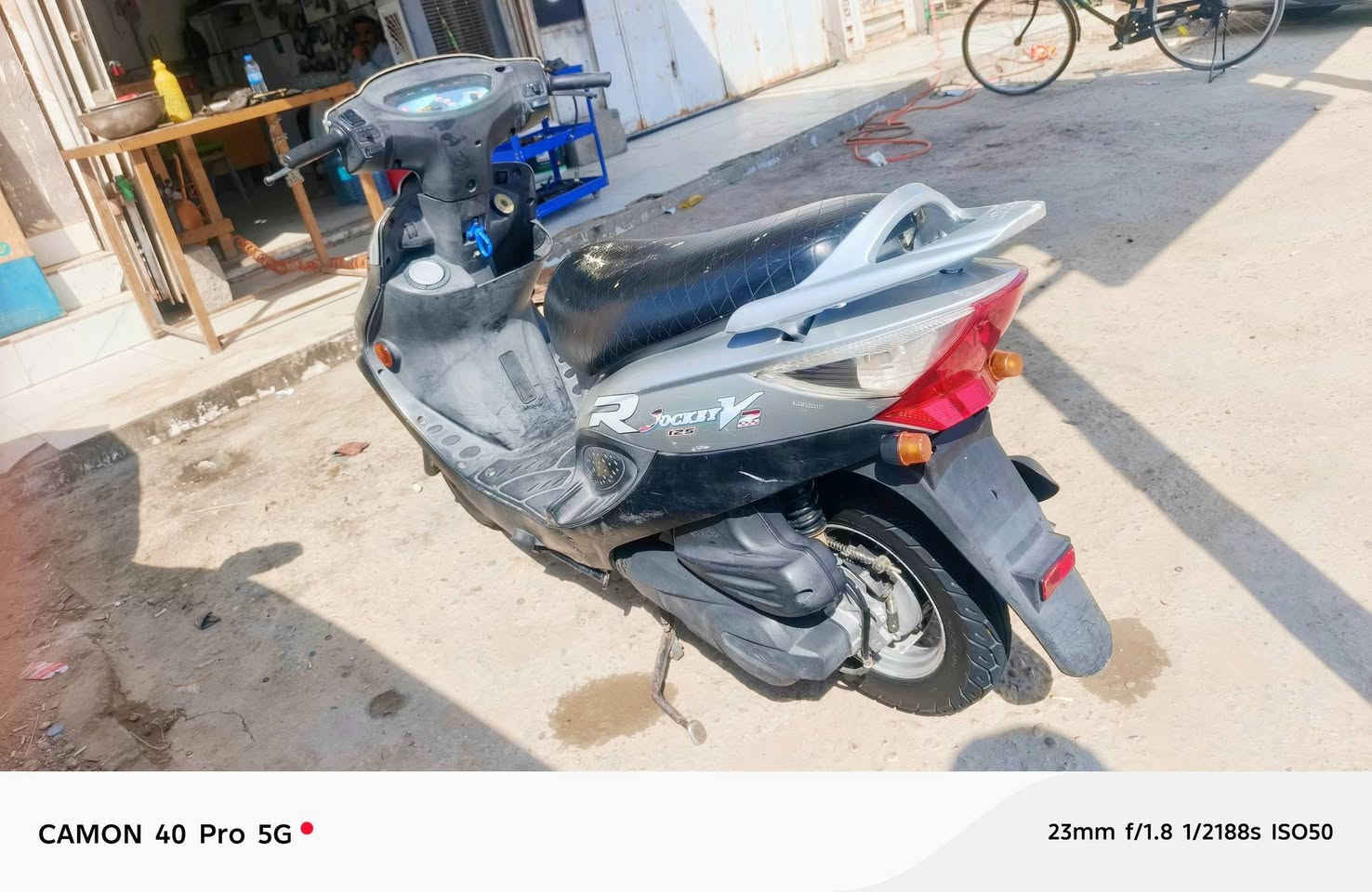 كامكو V2 سعر ٧٠٠ 
مكاني ذي قار شطره 
***********
مكينه 150 ما مفتوحه

نص مكتوب في الصور:
- CAMON 40 Pro 5G
- 23mm f/1.8 1/1477s ISO50
- CAMON 40 Pro 5G 23mm f/1.8 1/1625s ISO51
- CAMON 40 Pro 5G 23mm f/1.8 1/1458s ISO50
- CAMON 40 Pro 5G 23mm f/1.8 1/1835s ISO50
- CAMON 40 Pro 5G 23mm f/1.8 1/2188s ISO50
- CAMON 40 Pro 5G 23mm f/1.8 1/2917s ISO51