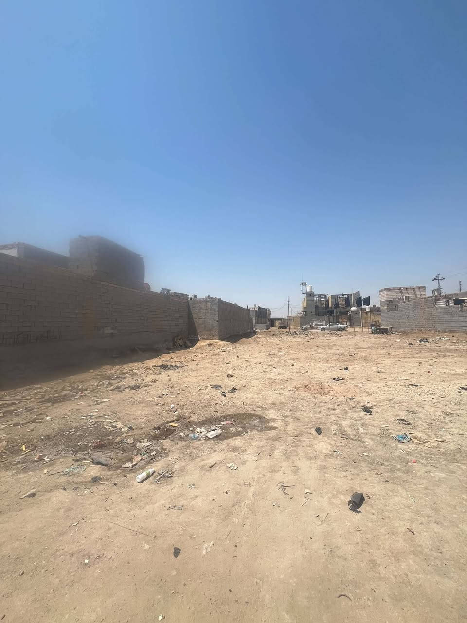 يا الله سلام عليكم قطعه للبيع
مساحه ٢٠٠ واجه ١٠ ونزال ٢٠ موقع كاع راجي وره المولد 
خدمات متكامله ماي وكهرباء منطقه هادئه 
السعر ٢٠ وبيه مجال شي قليل 
لتواصل *********** لا اتواجد عله الفيس
