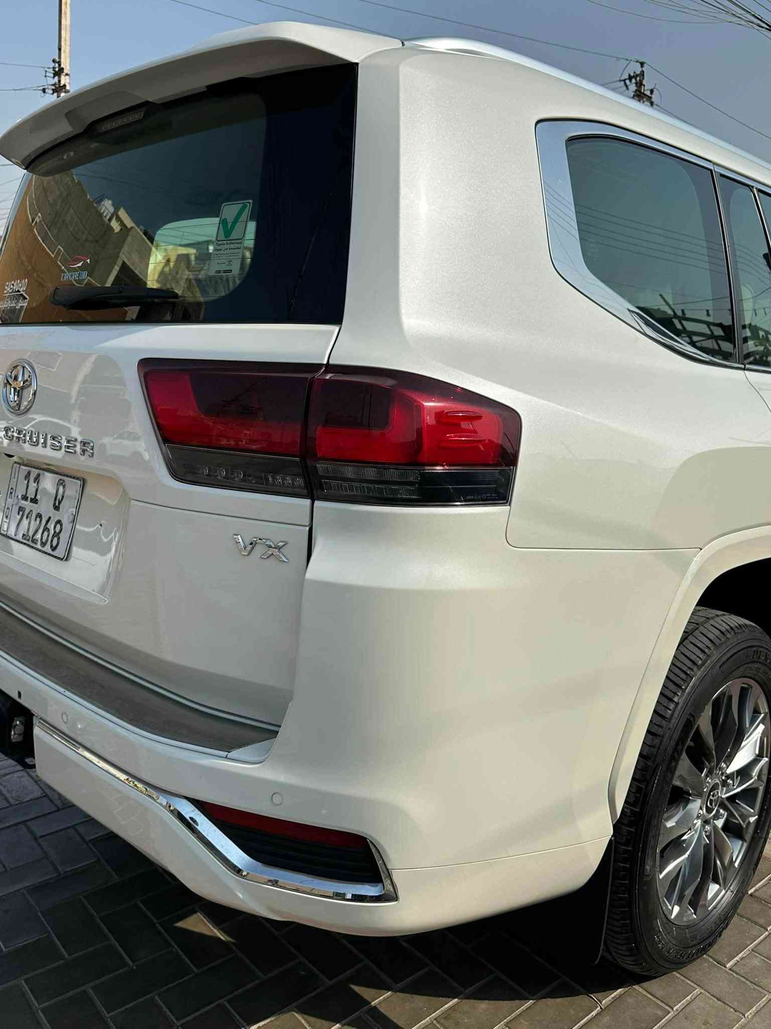 السلام عليكم 
تويوتا لاندكروز 2023

VX تون تيربو 
محرك 3500 
محرك مكفول بلادي 

ضمان شركه ساز

السياره ماشيه 28 الف مكفوله كفاله عامه من كلشي بدون اي ملاحظه

مغلفه ppf اصلي وبيه درع للجامه الاماميه وعازل للجام

السياره كل صيانته بالشركه 

بصمه وتشغيل عن بعد
سلايد
كراسي كهرباء وخزن ميموري الكراسي الاماميه تبريد وتدفئه والخلفيه تبريد
رادار امامي 
لايت عدسات واشاره متحركه
نظام صوتي jbl
شاشه جبيره اصليه
ستيرن كهرباء
جنطه كهرباء
حساس امامي  خلفي
كراسي الخلفيه كهرباء
هندبريك كهرباء

بعد بيه مواصفات هواي

السياره رقم بغداد باسمي تحويل ثاني يوم

مكان السياره بغداد المنصور

***********
