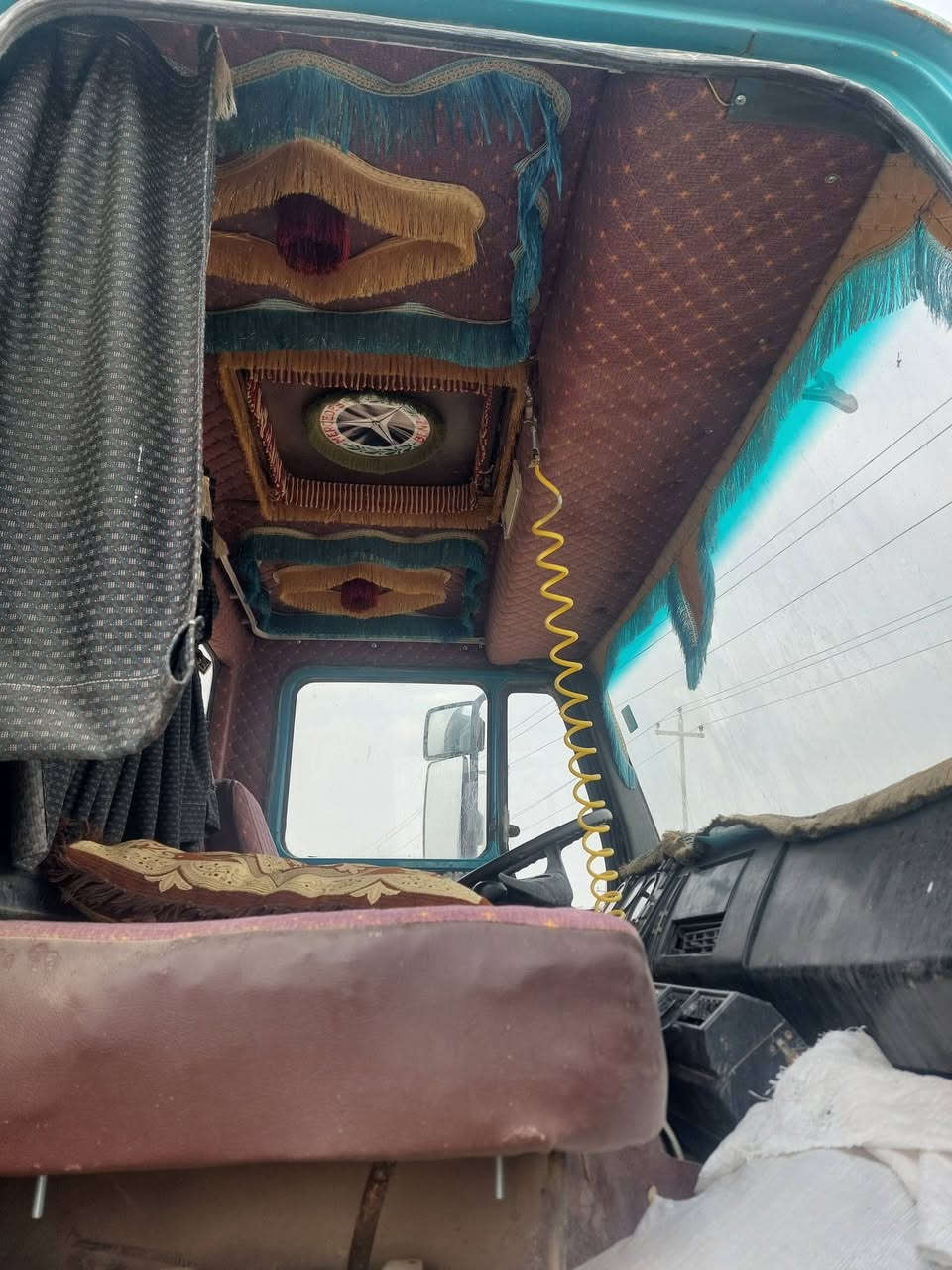 سلام عليكم  البي اللبيع مديل ٧٥  شاصي غير مكفول  موصفاتهه    ١ محرك ٢٥ محسن  كير ١٣٠  مجموعه نص جيف رباط عدل رقم نكليزي بسم راعيهه مداور  كبل مكلف بلنشر هاذا رقم راعيه ***********
