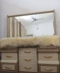 ديوان تسكام • ٢٠ نفر • غرفة رصاصية