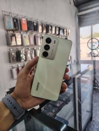 ريلمي c75 ذاكره 256 عشوايه ٨+٨ جهاز مكفول مستخدم قليل بدون ملحقات السع...
