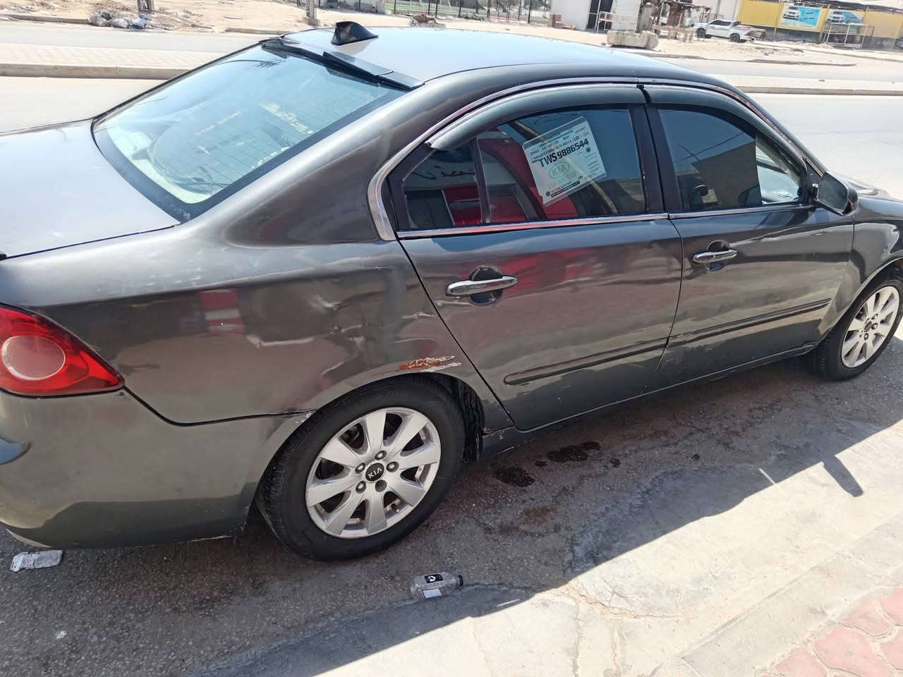 السلام عليكم اوبتما 2006 وارد أمريكي محرك 2400 بيها جاملغ الخلفي جهت السايق ومصبوغه جماليه حداديه تخم تاير مكينه وكير مكفولات تبريد ثلج مكان نجف سعر 75 وبيها مجال استفسار عل رقم ***********
