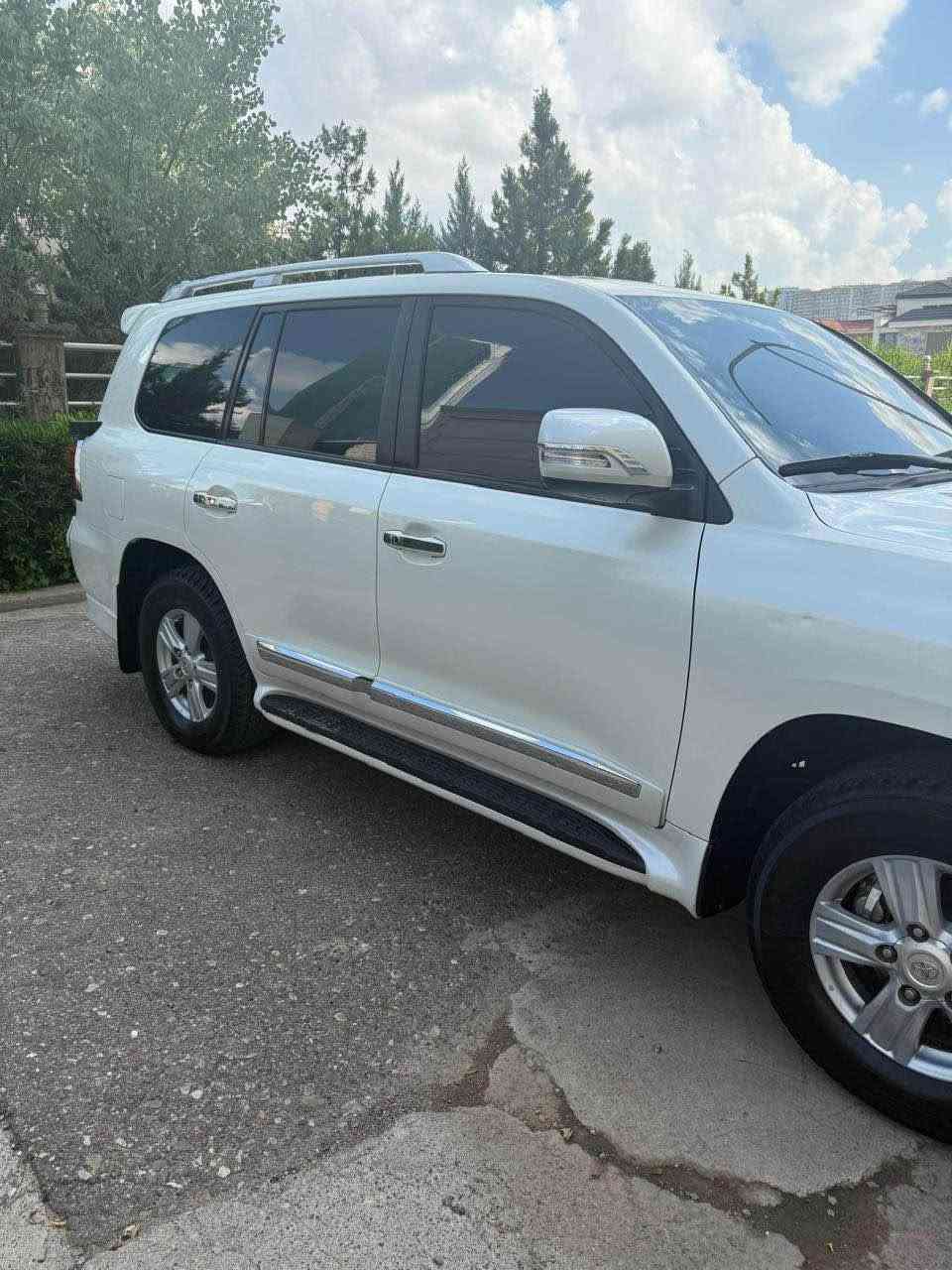 Toyota LandCruiser 2014 
176 km roishtwa 
be boyax 
☎️ ***********
لاند كروزر ٢٠١٤ ‏￼ 
 ١٧٦ الف ماشي 
بدون صبخ أربيل, العراق
