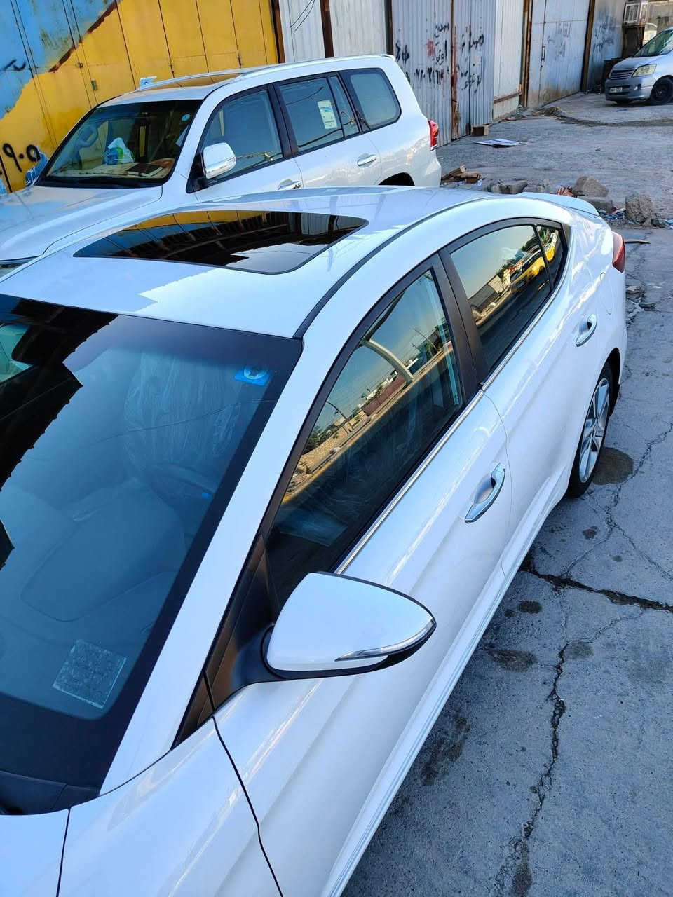 🙋
🚗 هونداي النتره 2017 وارد خليجي
💫 فول مواصفات ViP CIS.👇 
! مقاعد جلد داخل قرميدي قطعتين تبريد.  المقاعد الاماميه كهرباء وتدفئه وتبريد وخزن ميموري. والخلفيه تدفئه.
تحكم مقوذ جهتين وتدفئه. حساس امامي وخلفي وردار امامي وخلفي وجوانب. فتحه سقف. بصمه تشغيل . شاشه أصليه. لايت LED.  أنضمه قياده 3 ./ وباقي الموصفات المعروفه ب CIS/ محرك 2000 دوش. مكينه وكير كفاله بدون فتح. ملاحضات ( الدعاميه الخلفيه صبغ أثر تكشيرات. وكارت بل بنيد موضح في الصور .) الباقي كفاله
رقم بابل إنكليزي بأسمي سنويه للغايه 2031.
السعر. 💵 $145 بيها مجال 
📍 العنوان بابل مركز المدينه . للأستفسار الاتصال على الرقم ***********؛
