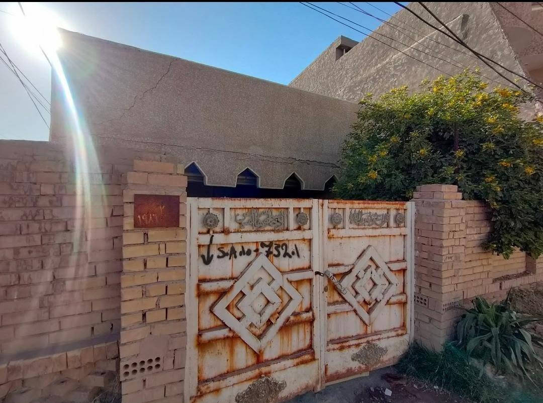 🏠 للبيع دار في حي العسكري – شارع 80

📍 الموقع: حي العسكري، شارع 80، مقابل زيدون الخطاط
📐 المساحة: 220 م²
🏡 الدار ركن وعلى شارع عرض 20 متر
📜 الملكية: طابو صرف

🔹 الدار قديم لكنه صالح للسكن، ويمكن الاستفادة منه كـ عرصة وإعادة بناء حسب رغبة المشتري.

💰 السعر: 140 مليون دينار
🔸 يوجد مجال بسيط للتفاوض للجادين.

📞 للاستفسار: ***********

علما ان المنطقة مشمولة بكافة الخدمات من تبليط ومجاري وارصفة
