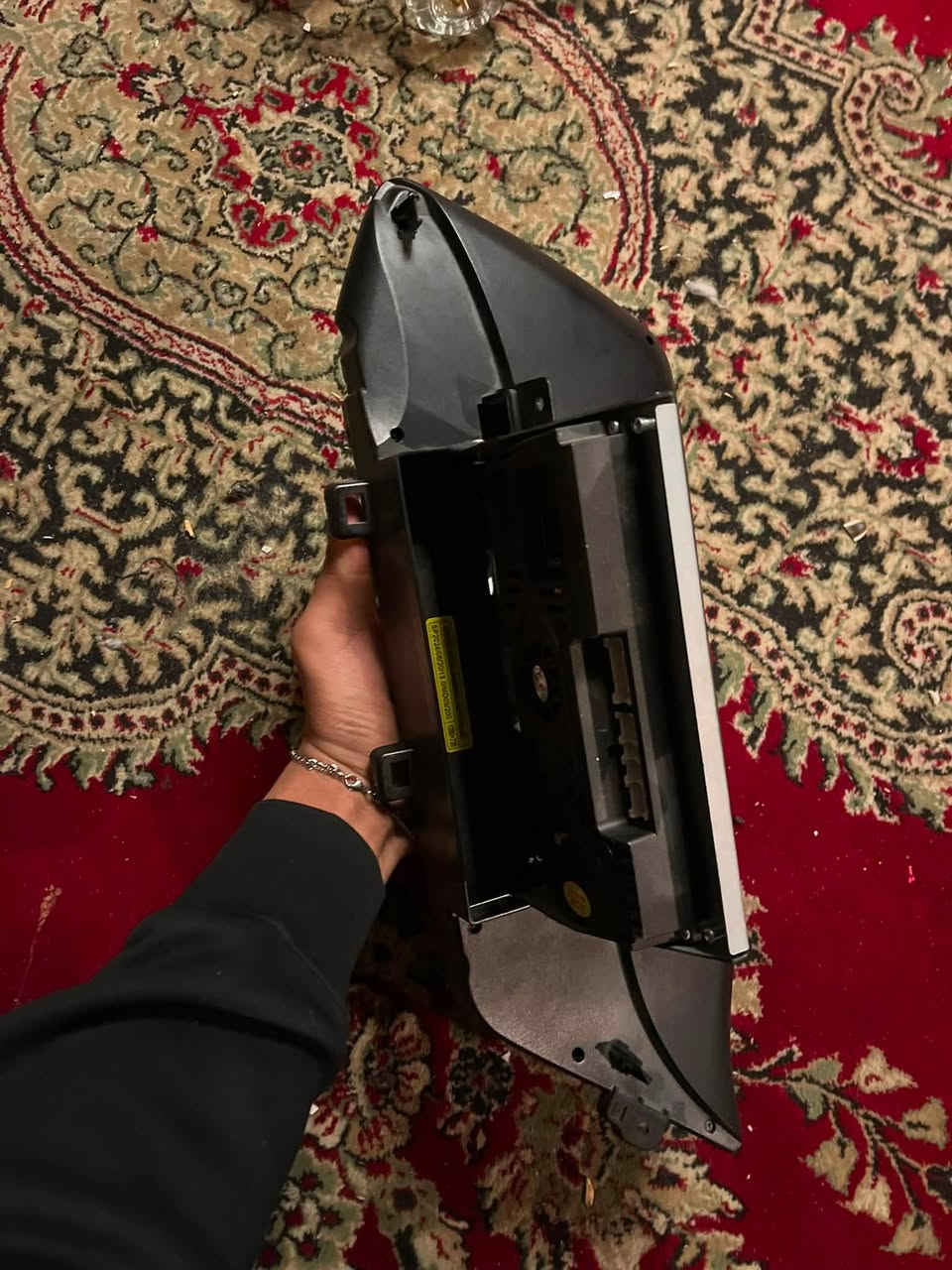 شاشة اندرويد حجم كبير مع اطار سوناتا ٢٠٢١ قيم واخذ 

***********
