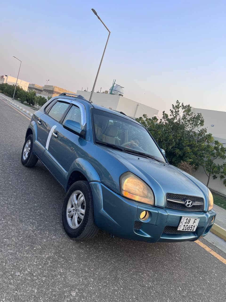 🩵لون مميز وسعر مناسب
الهونداي توكسان خليجي فول مواصفات١/١
كفالة عامة من اي حادث سونار بالمنشور
لا رصعات ولا شخوط ولا حالوب
مواصفات:
(فتحة سقف_مثبت سرعه_تبريد بيانو_ جام اوتو _لايت اوتو_ثنين صالصنات_دواخل عسلي بيجي )

مكينه 2700بلادية ومكفولة 
كير اوتماتيك مكفول 
تبريد ثلج بيانو مناخي 
حداديه بدون نقص
السيارة باسمي سنوية لل2032 وهزة جديد كبل تحويل 
السعر 93 
مكاني ديوانية 
***********
