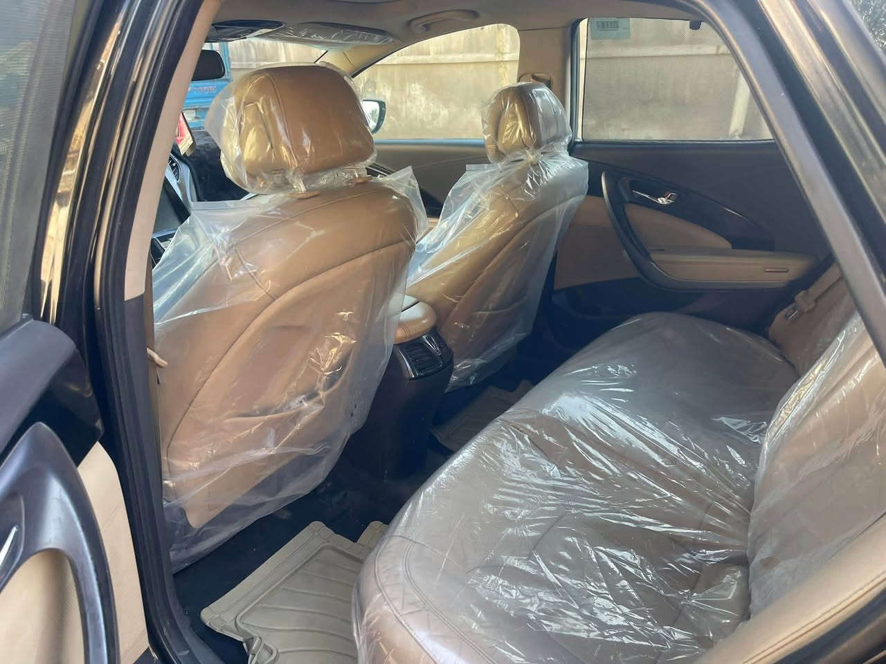 خليجيه ب اسمي مكفوله سونار وياهه بيه تكحيل قليبل موديل13مواصفاتVip فول موصفات نضيفه سياره ع يدي بس ب عامه سوك سيار كله نزل وهيج سيارات رزنه حرمات قلت سعره مهم سعره115 بيه مجال قليل ***********
