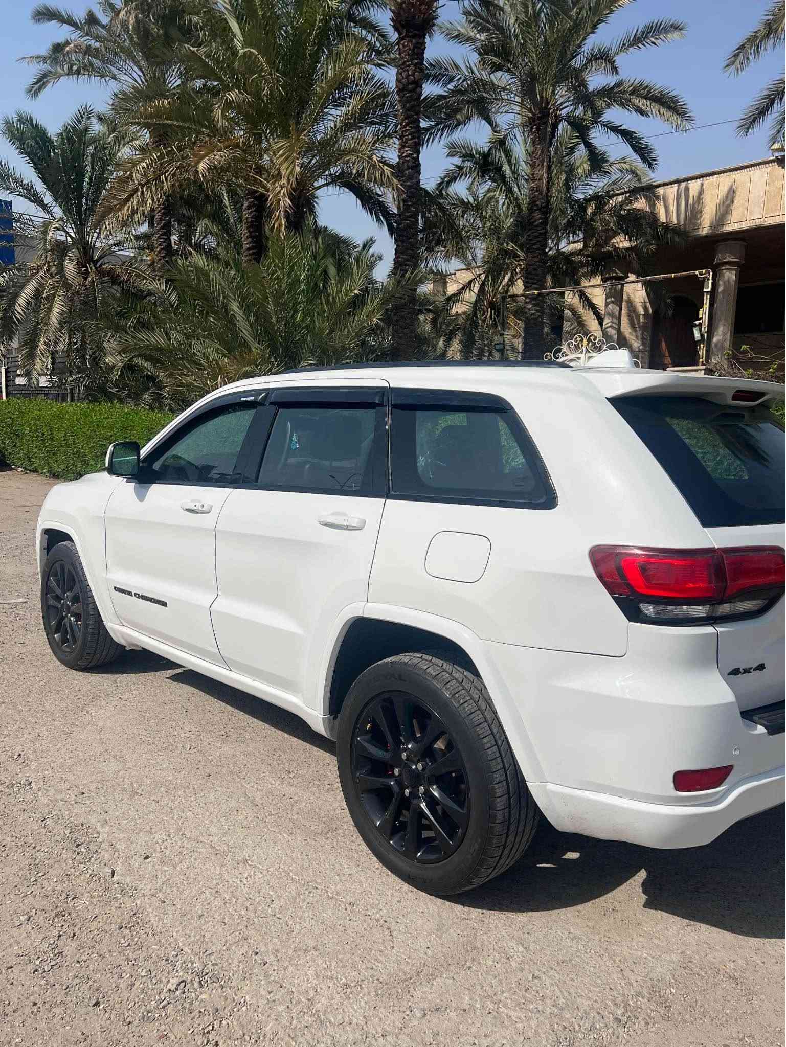 اجيب بلاك توب موديل 18 وراد امريكي  فول مواصفات ماشيه 61 العنوان بغداد جميله رقم الهاتف *********** بغداد, العراق
