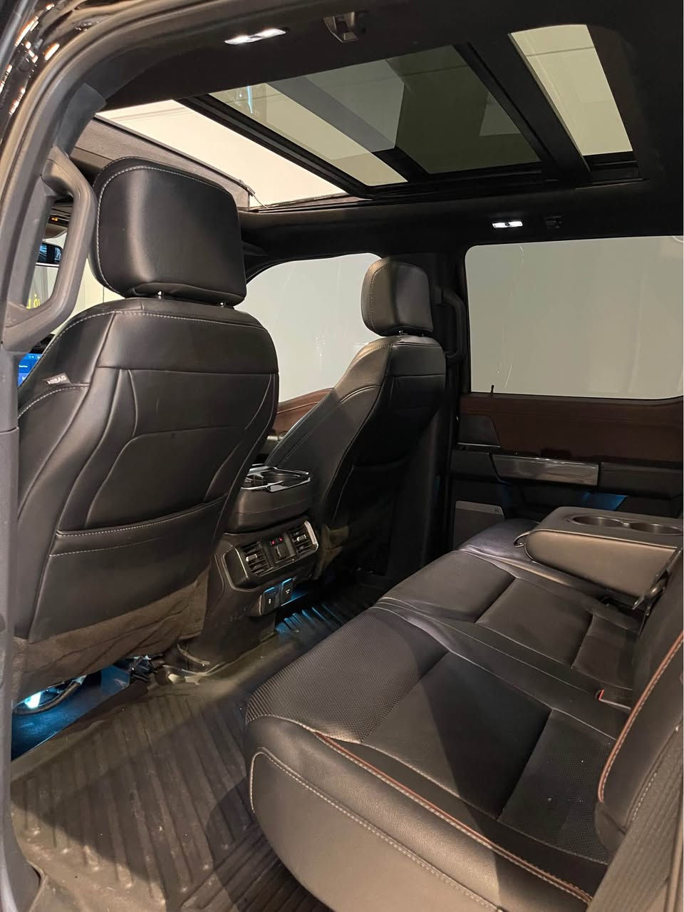 Ford F150 2023 Lariat
هەتا بڵێی جوان و نموونەیە - فوول فول مواصفات
٥٦ هەزار کیلۆمەتر ڕۆشتووە - مەکینە ٢.٧ لتر ٦ پستۆن 
تەنها چاملخی پێشەوەی سایەق بۆیاخە - ئێرباگی سستم کراوە
ڕەقەم سلێمانیە - دەرگا لارجی بۆدی کورتە مەرغوبەکەیە 
گێڕ و مەکینە و کارەبایی بە شەرت - شوێن سلێمانی 

1FTEW1EP6PKF02316

***********
***********

فورد F150 مودیل ٢٠٢٣ مواصفات لاریات
سیارە واحد علی واحد - فوول فوول مواصفات 
ماشیە ٥٦ الف کیلومتر - مکینە ٢.٧ لتر ٦ سلندر مرغوب
بس جاملخ امامی سایق صبوخ - ارباکات طاک سستم بلادی
رقم سلیمانیە - بودی صغیر و وباب لارج - حجم مرغوب 
کیر مکینە کهربائی بشرط —- مکان سیارە سلیمانیە 

‏1FTEW1EP6PKF02316

***********
*********** السليمانية, العراق

