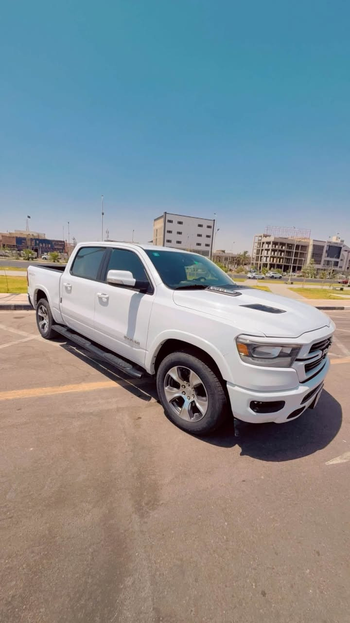 رام لارمي سبورت 2022
نضام etorque v8 الكهرباء مساعد بتقليل صرف البنزين وزيادة عزم السيارة
(رقم بصرة باسمي)
مكان السياره بالبصره
تقرير غرق
الدفع: خلفي فقط (2x4)
المواصفات :
دخول ذكي (بصمه)
تشغيل عن بعد
مقاعد جلد
كار بلي 
شاشه كبيره تيسلا
مقعد السائق والراكب كهربائي
تدفئه وتبريد مقاعد امامية
تدفئه ستيرن
حساسات امامية
حساسات خلفية 
كاميرا خلفية 
نظام بريك طوارئ تلقائي 
المرايا الجانبية قابلة للطي كهربائيا 
الشباك الخلفي كهربائي 
إمكانية تعديل ارتفاع دواسات البنزين والبريك كهربائيا . 
هاند بريك كهربائي 
نظام تشغيل واطفاء اوتوماتيك لتقليل صرف الوقود
مرايا بخاصية التعتيم الذاتي 

‎الاستفسار: ***********
