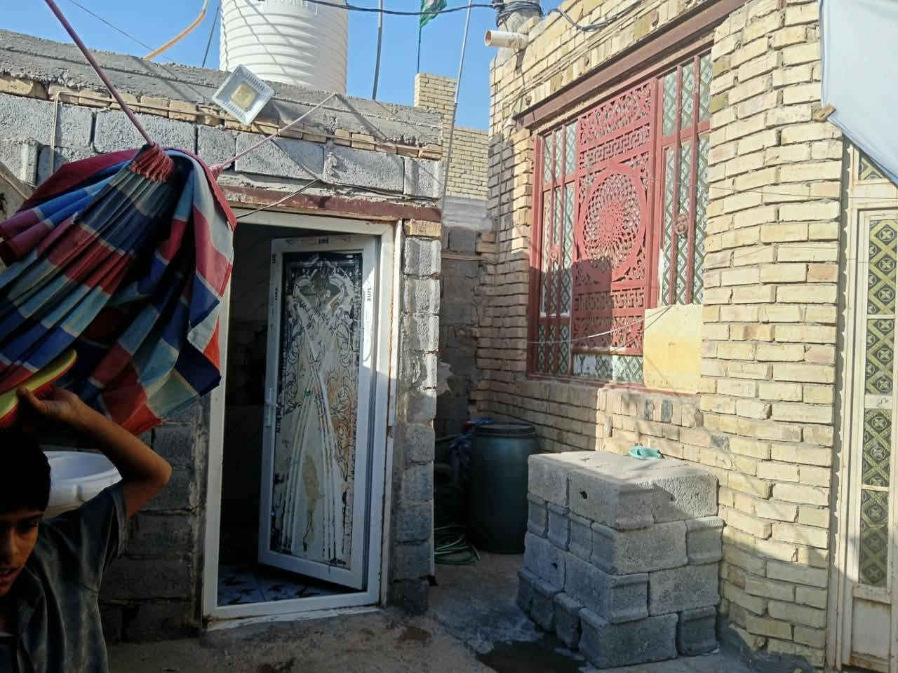 بيت للبيع المساحه 200 متر وجهيه 10 متر نزال 20 متر تفاصيل لبيت اكثر داخل لمقطع المكان شطره ***********
