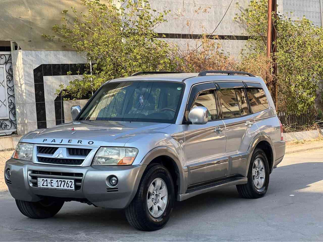 باجيرو موديل 2004 زور باكه چوار تايه ي تازه يه سي ريز كوشنه  ته بريت مه ركه زيه  ره قه مو سه نه وي  تازه يه  گيرو مه كينه و ته ريت به شه رت ئه كسل و ده بل ئه كسل به شه رت  چوار پارچه ي سبوغه ده رگاي سايه ق دواي سايق و له گه ل هه ردوو چاملغي دواوه  بي ناو گرتن بي ئيرباگ سبوغي خه ليجه  
نرخي 88 وه ره قه و مه جاليكي كه م
شوين كه ركوك
***********
***********
باجيرو موديل 2004حيل نضيف ثلاث مقعد تبريد مركزي رقم سنويه جديده قير ومحرك تبريت بشرط و اكسل دبل اكسل بشرط اربع قطع صبغ باب سايق باب ورا سايق اثنين جاملغات خلفي  بدون دواخل بدون ايرباك صبغ مال خليج
سعر 88 ورقه وبيها مجال قليل
عنوان كركوك 
***********
*********** كركوك, العراق
