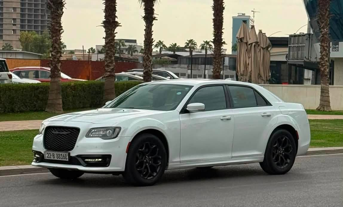كرايسلر 300 • ٢٠٢١ • محرك V6 3.6
