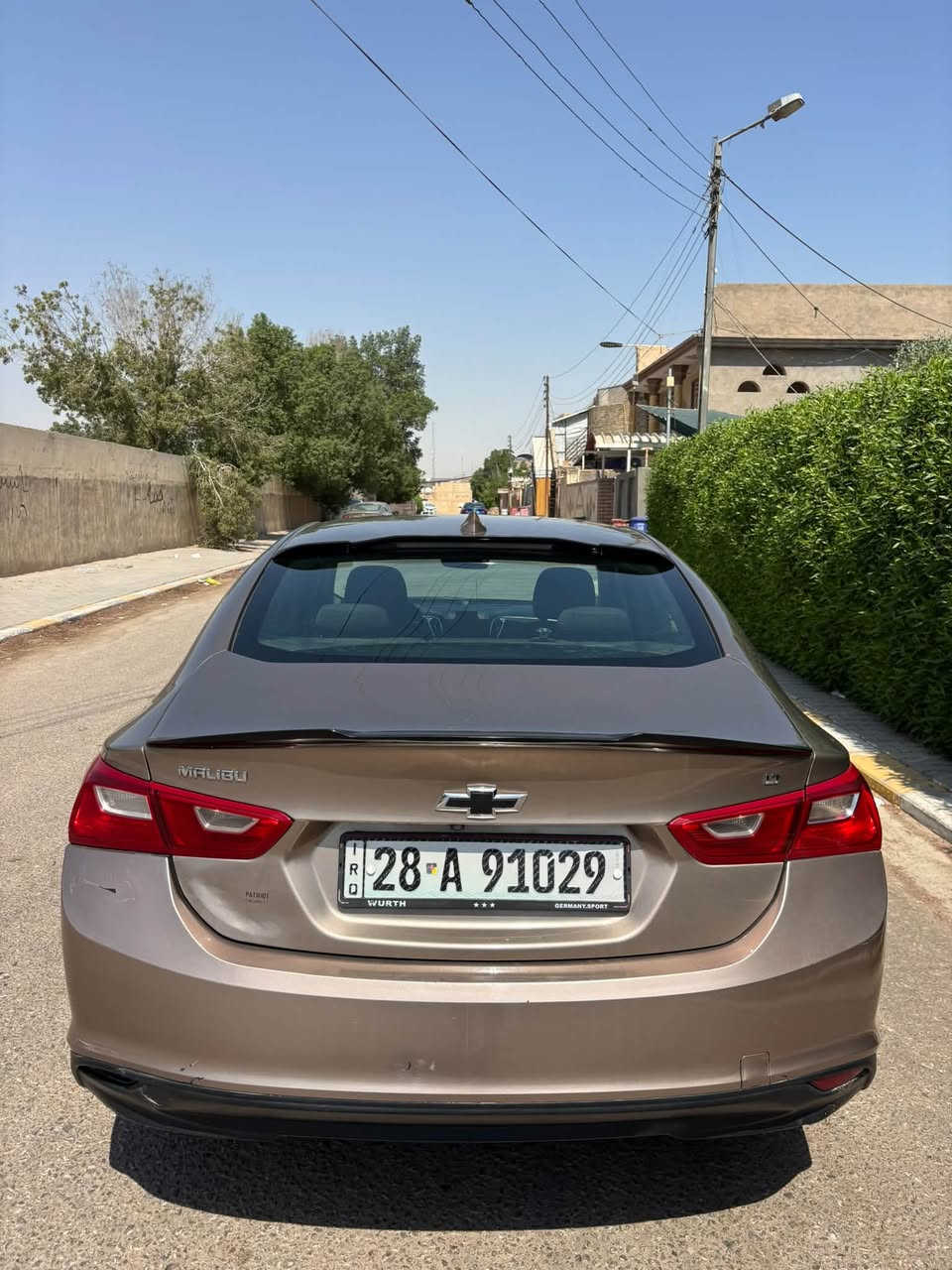 ماليبو ١٨
قطعتين تبريد 
كشن كهربائي 
عدادات دجتال ( مثل مال تاهو ) 
شاشة حجم جبير 
حادثها جاملغ جهة السايق فقط وهنا صار بيها بس بارد با الجاملغ الايسر بارد زغير كلش 
السياره بأسمي السنوية تسقط ب ٢٠٣٠ 
مابيها اي جراد او بداية جراد صبغها يخبل السياره 
مكاني النجف ب ٨٨ ومجالها بسيط 
*********** اتصال 
*********** واتس
