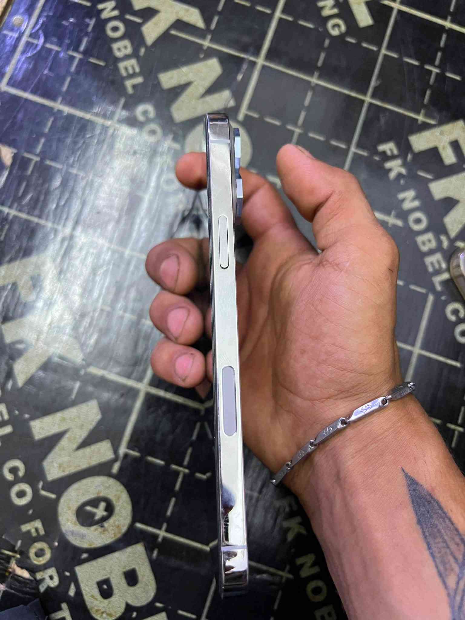 ايفون 13 برو ماكس بالبورتريه الفلاتر ما يشتغلن ومن يخابروني اله افتح السمع يله احجي بس هذني بي فقط السعر 575 وب وبي مجال شي قليل الشراي يخابر علا هاذه الرقم ***********
