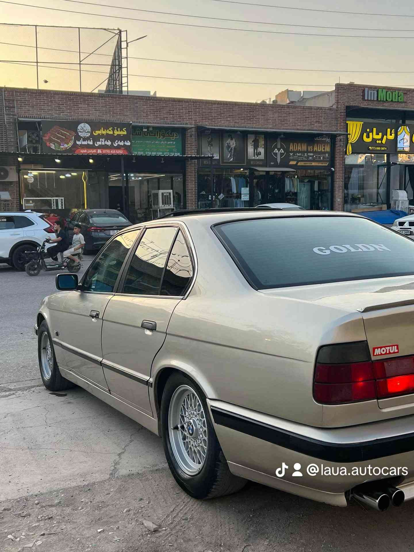 شتی دانسقە📦
چیت هەیە بینیرە بۆم

نص مكتوب في الصور:
- MITSUBISHI GALANT 2011 مسته بوشی گلاند 2011 په له په له بؤیاخی هه یه به هیزام ئه ینروشم چه مللفى پیشه وه بستيك لیدراوى گیر و مه کینه ی بیلاد ته یريد به شه رت ناو گیچ و کاره یایی هه مووی مه زبوته سه نه وی ئه سلی له گه له سه یاره که تؤزی ته قه و ره قه ی هه یه سوکانه که شی له جیگایه تؤزی قورسه سه ر: 36 گه لایه For Sale MITSUBISHI GALANT 2011 @lava.autocars
- @laua.autocars
- BMW 520i فول 1990 به ناوی خوای گه وره سه یاره یه کی پاک و جوان 4 جام کاره با سلاید کوشن جلد بیلاد کوشنه کان M به ره ده رگا جلد پیشنی کراوه به 95 ده عامی M سوکان M سه نه وی به ناوی خه وانیتانی نموونەی جوانی بۆ تەو کەسەی پاکی و جوانی دەویت بە یانی په نجه مؤربت بو ئه که م سعری 5900$ بنیووی M Generated داخلی پاک و شیک کوشن جلد بیلاد سلاید تایره کانی لوک @laua.autocars