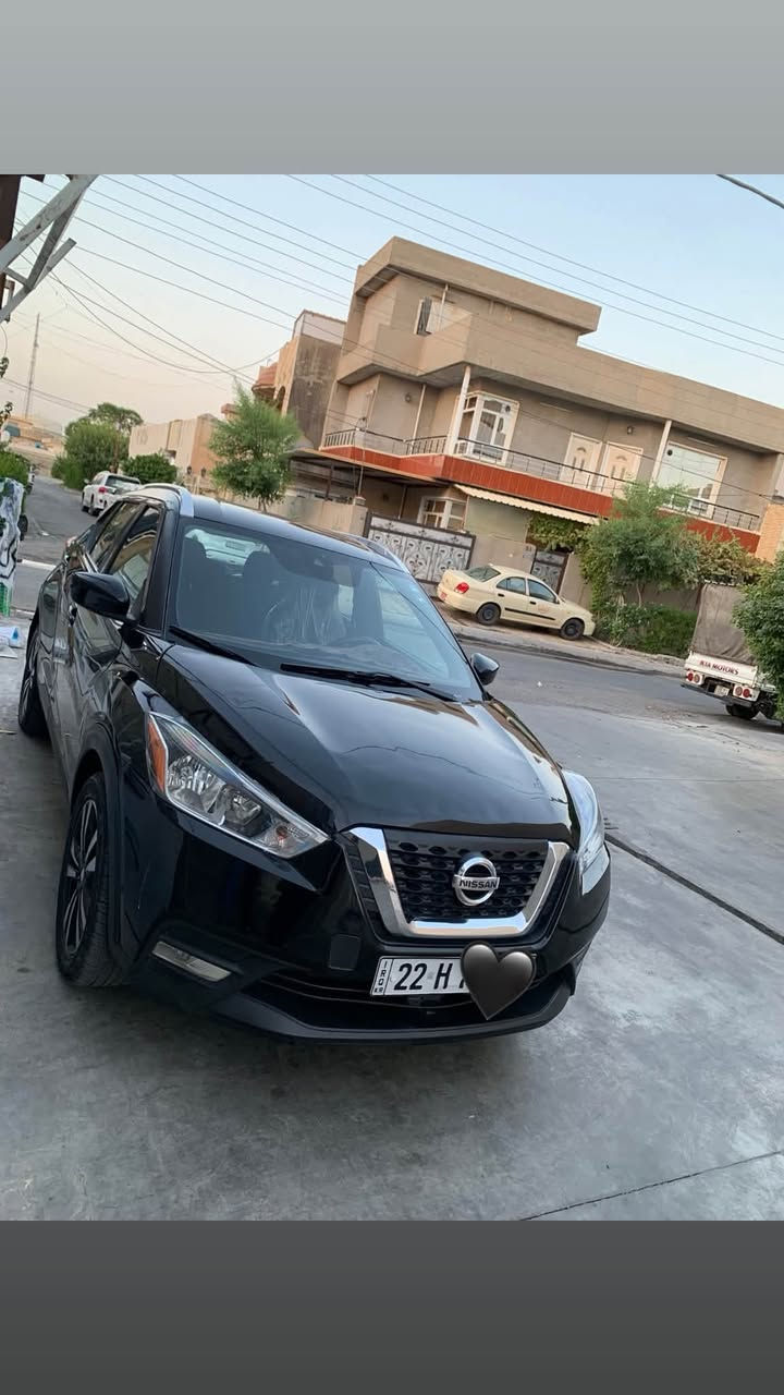 Nisan kiks
مۆدێل 2020 
مواسەفاتSv 
گێر مەکینە بە شەرت 
سەیارەکە زۆر توندو تۆلە 1دینار مەسرەفی تیدا نییە 
2پارچەی هەیە چامرخو بۆنیت ناوی نەگرتوە 
نرخی 110 وەرەقەو کەمیک مەجال 
کێ مشتەریە تەلەفۆن کا شوێن هەولێر 
***********
