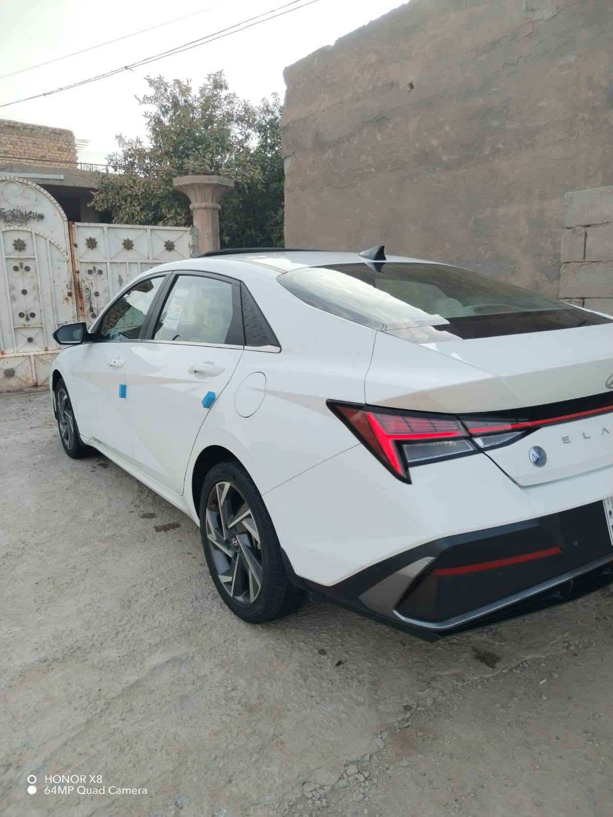 سلام عليكم النترا 2024خليجي محرك2000دوش مكفوله
رقم بغداد انكليزي بسمي تحويل مباشرة 
فول مواصفات واحد على واحد 
فتحة سقف+بصمه تشغيل. بصمة ابواب 
مرايا جانبيه كهربائية+شاشه كبيره
مصابيح LED +نضام قياده 4
تحديد مسار +بصمة تشغيل عن بعد 
كير طياره+حساسات ضغط الاطارات+تبريد قطعتين ثلج

بعد بيه مواصفات معروفه سياره جديده خير من الله 
ملاحظة (سياره  كفاله عامه)
السعر: 173وبيه مجال بعد
الهاتف :***********
مكان سياره كربلاء طويريج

نص مكتوب في الصور:
- HONOR X8 64MP Quad Camera
- O HONOR X8
- 64MP Quad Camera
- O HONOR X8 64MP Quad Camera