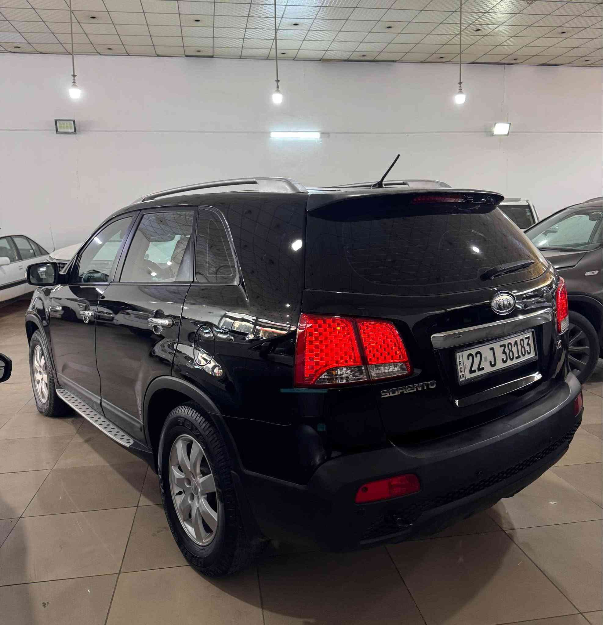 سلام عليكم 
Kia sorento 2013 
سيارة مواصفات معروفة محرك ٤ سلندر دوش 
سيارة بي شبرين صبغ بل بونيت بدون دواخل بدون ايرباك باقي كفالة كير محرك حدادية كلى بشرط رقم سنوي جديد شرط تحويل سعر سيارة ١٣٥ $ بي مجال *********** واتساب شراي خابر تدلل …. أربيل, العراق

