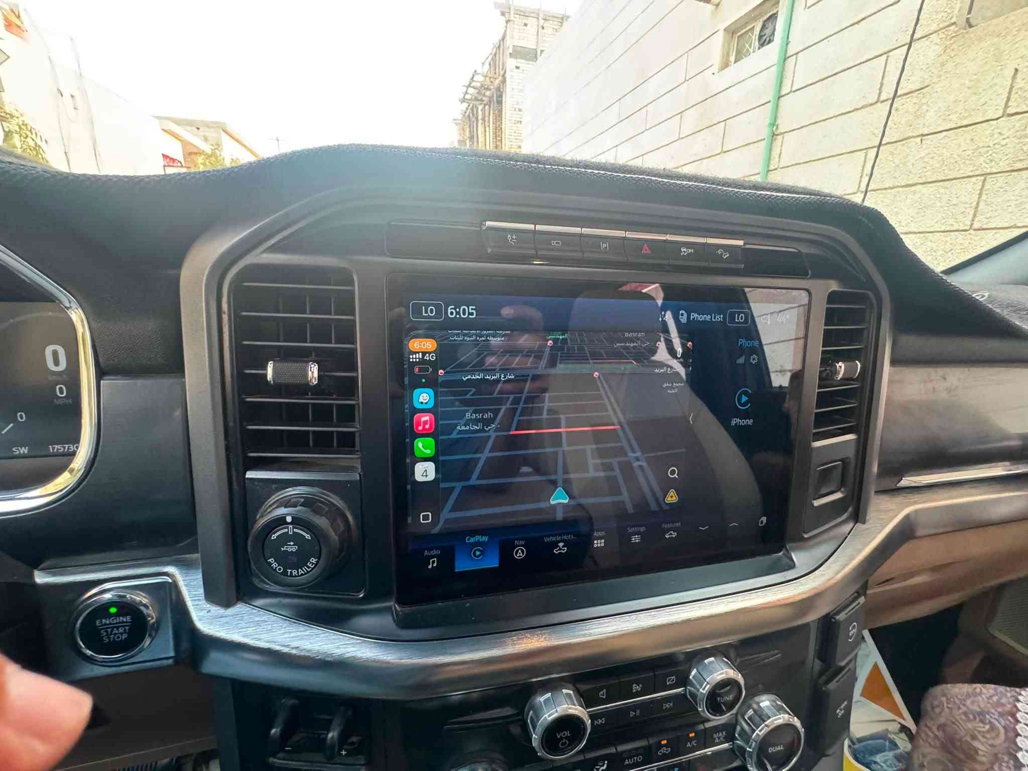 Ford F-150 Lariat PowerBoost Hybrid 2022 فورد اف ١٥٠ لاريات هايبرد فول مواصفات
مراوس ب لنكولن افيتور موديل حديث  

المواصفات:

* موديل: 2022
* الفئة: Lariat Full Option
* المحرك: 3.5L PowerBoost Hybrid Twin-Turbo EcoBoost V6
* ناقل حركة أوتوماتيك 10 سرعات
* نظام دفع رباعي (4×4)
* استهلاك وقود اقتصادي بفضل نظام الهايبرد
* جلد فاخر
* مقاعد كهربائية مع التدفئة والتبريد
* ذاكرة لمقعد السائق
* شاشة لمس كبيره
* عدادات رقمية 
* كار بلي Apple CarPlay وAndroid Auto
* كاميرات 360°
* حساسات أمامية وخلفية
* مثبت سرعة ذكي (Adaptive Cruise Control)
* نظام المحافظة على المسار
* نظام مراقبة النقطة العمياء (BLIS)
* تشغيل بصمة (Push Start)
* تشغيل عن بُعد (Remote Start)
* فتحة سقف بانورامية
* إضاءة LED أمامية وخلفية
* مرايا كهربائية قابلة للطي مع القفل
* باب خلفي كهربائي (Power Tailgate)
* نظام اختيار أنماط القيادة
* تكييف أوتوماتيكي ثنائي المناطق
* نظام صوت Bang & Olufsen
* مخارج كهرباء داخلية وخارجيةPro Power Onboard.

رقم الشاصي: 1FTFW1ED8NFA50272
صور الحادث مرفقه وممكن مراجعة تفاصيل الحادث من خلال رقم الشاصي

عداد المسافه 116 الف ميل

***********
