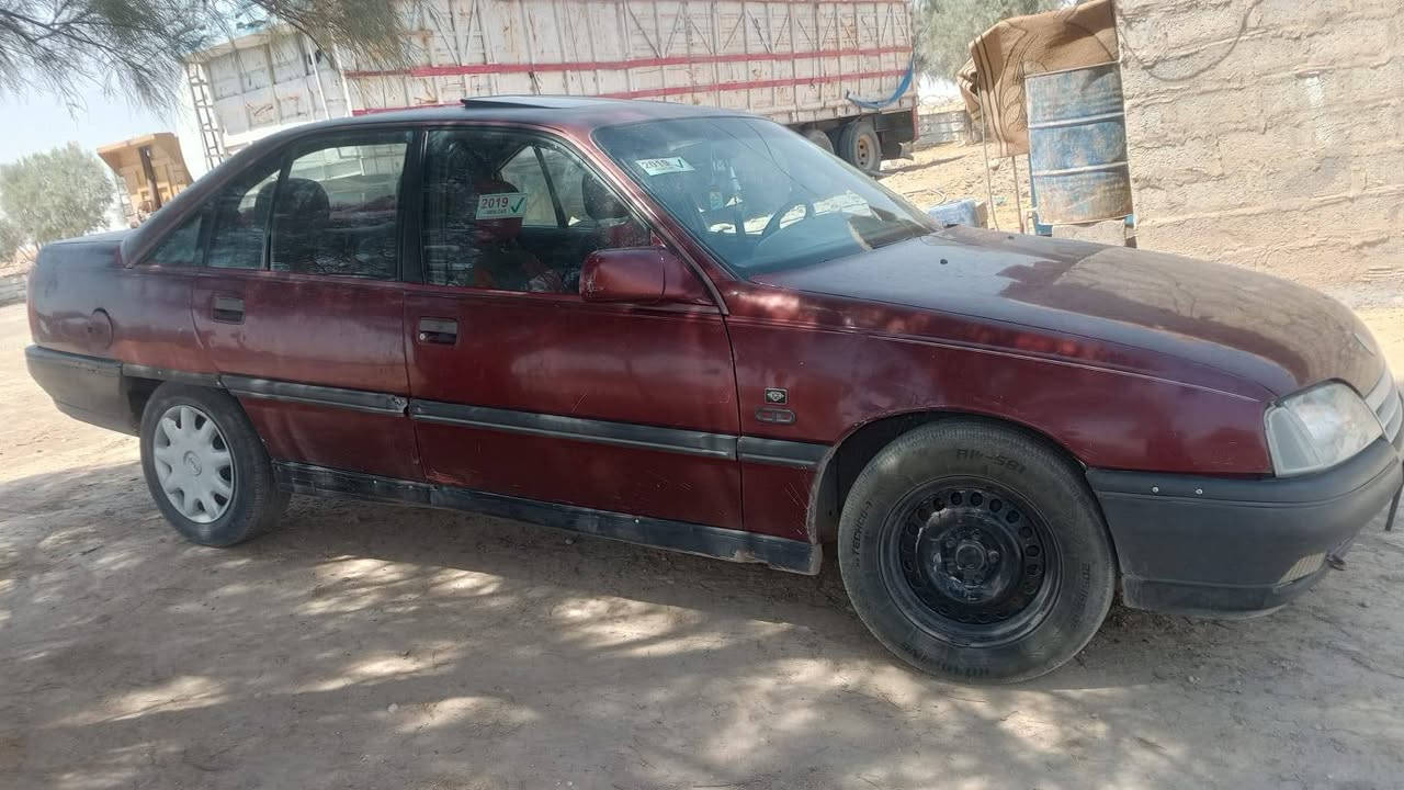 اوبل اوميكا حجم 20 . رقم نينوى .  شرط التحويل والوكالة.  سنويه 2027 الشرعي من الديره.      كير محرك شرط صدر امامي خلفي. جديد باتري جديد اورفلو مال كصه جديد . لايت ودعاميه جديد .  كهربأيات من الدعاميه للدعاميه شغاله.حتى هندبريك شغال.  سياره بدون خياس شرط بدون صبغ فقط الدوئر. مصلحه. .  كابون بانزين. ورقي. بعد ما مطلع الجديد.   السعر 25  وبيها مجال الطيبين. ‏‪***********‬‏. مكان السياره القياره
