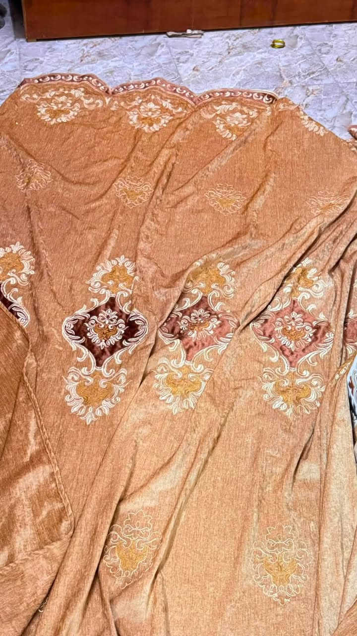 مغسله هيه والخلاط 25 برده الزركه جديده 35 والجوزي 30 جهاز بخار مزيل دهون 10 لتواصل واتساب ***********
