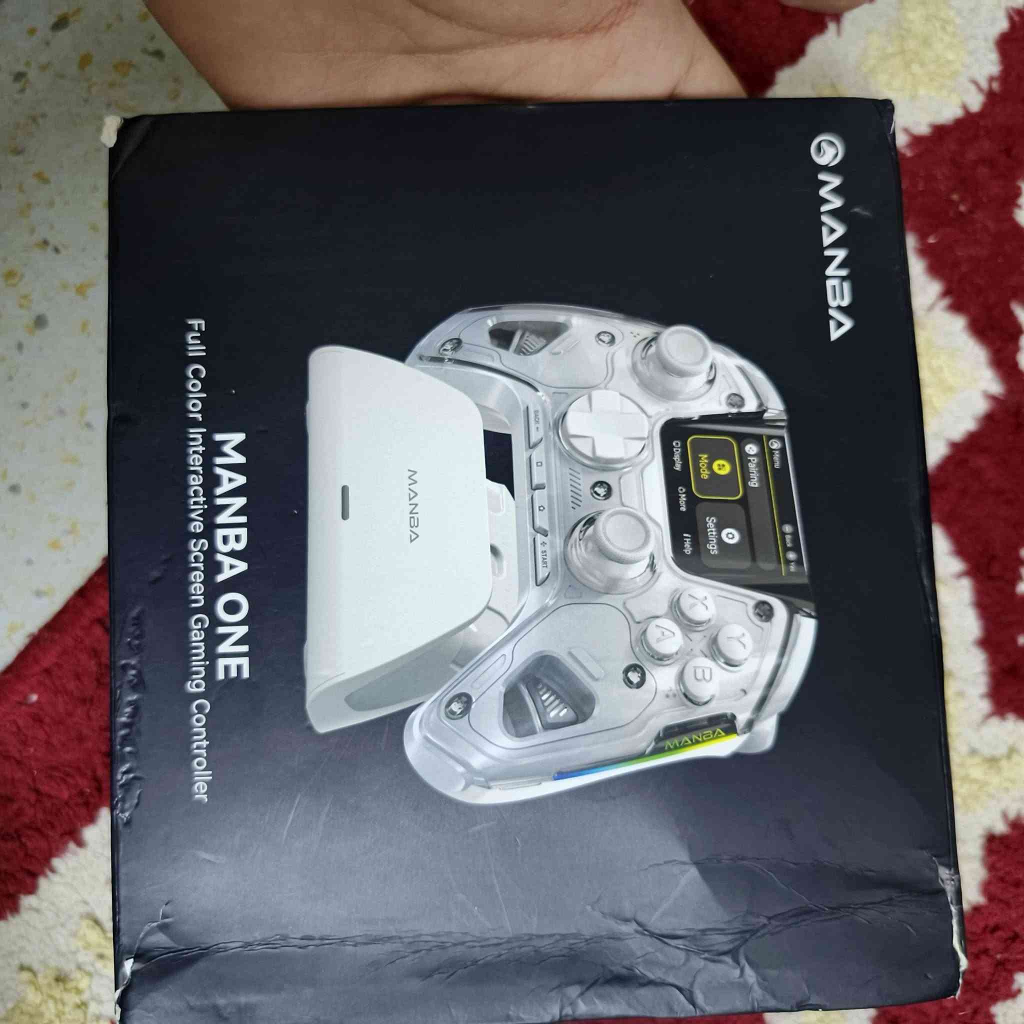 للبيع: يد تحكم MANBA ONE الاحترافية 🔥🎮

المواصفات:
**الشاشة**: شاشة ملونة تفاعلية بالوسط للاعدادات + نسبة البطارية
**دوك الشحن**: يجي وياه ستاند شحن اصلي
**Hall Effect**: عصي بدون دريفت نهائياً - للعب الاحترافي
**RGB**: اضاءة ملونة قابلة للتغيير
**ازرار خلفية**: 4 ازرار اضافية قابلة للبرمجة
**الاهتزاز**: قوي ومتعدد المستويات
**الاتصال**: سلكي + لاسلكي بلوتوث
**البطارية**: تدوم 8-10 ساعات لعب

متوافق مع: 
✅ PS4 
✅ PS5
✅ PC
✅ Switch
✅ موبايل

الحالة: جديد/نظيف بالبوكس
السعر: مزاد - اعلى سعر
المكان: الديوانية

للشراء مراسلة خاص 📩 
او واتساب: ***********

#للبيع #الديوانية #PS4 #PS5 #يد_بلايستيشن #MANBA_ONE #اكسسوارات_العاب
