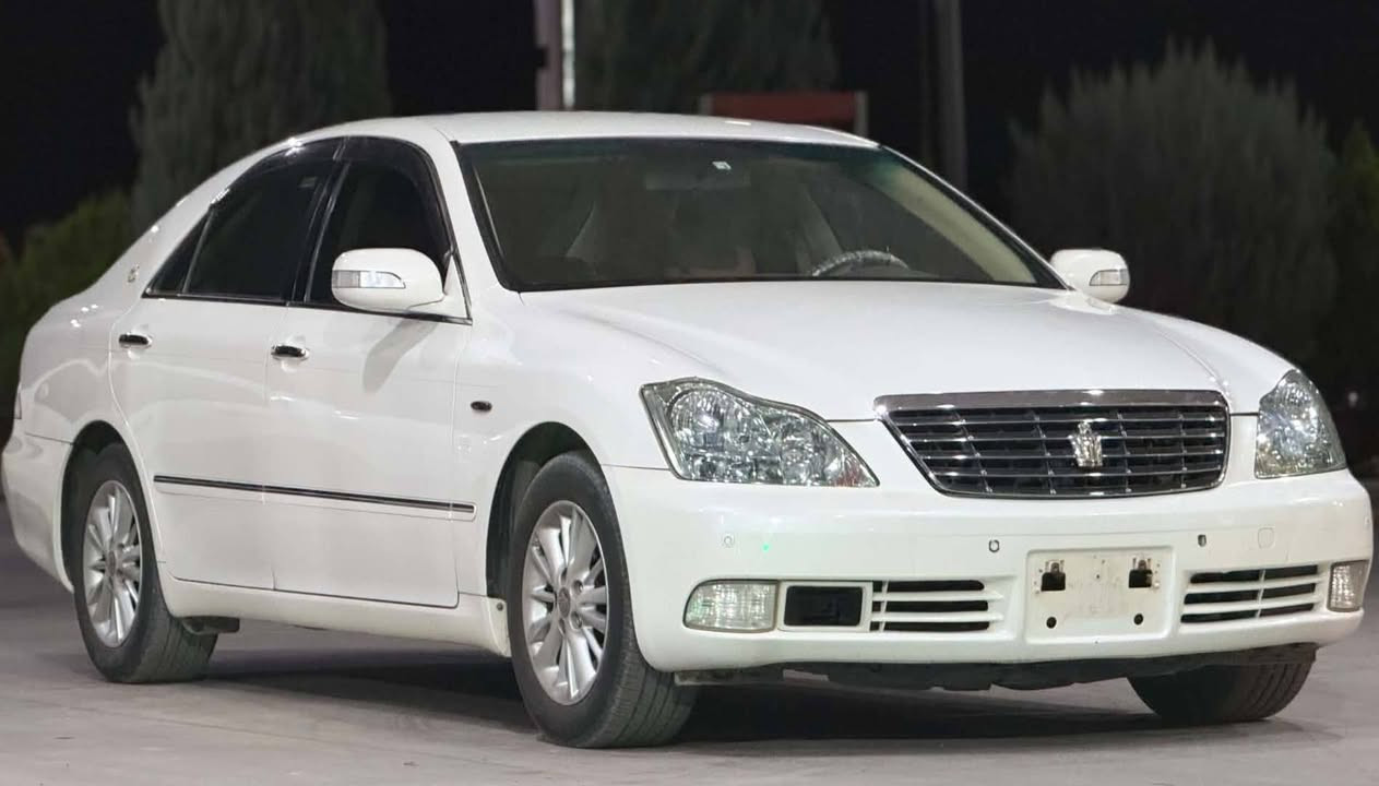 بەناوی خوای گەورە
شاهینە 2005
گێڕو مەکینە گەورە 182
دوگمە3
ناو زەرد
پەردە3
سەلاجە و تەبرید مەرکەزی
چوار کوشت کارەبا
جڵدو هیتەر
ئاوێنە ئیشارەت
خەتی جادەو ڕادار حاسەی پێشو دوا
سەیارەکە فوولە بەس سڵایت نیە
دەربارەی گێڕو مەکینەی سەیارەکە هەموو گیانی بەشەرت 
بەزەمانی 100 فیتەر
سەیارەکە قەترە بۆیاخی نیە نە چاڵ نەشوخت سەیارەکە عەیبە هەڵ ناگرێ
بای250 مەسروفی تیانیە کامل مەسروف کراوە
4 تایەو‌ ویلی لۆکی لەژێردایە
بۆ زانینی نرخ پەیوەندەی بکەن بەژمارە تەلەفونانەوە
***********-*********** 
کۆڕەک واتساپ و ڤایبەری لەسەرە
لەسەر ئیزینی ئەدمین بۆمان پۆست بکە
