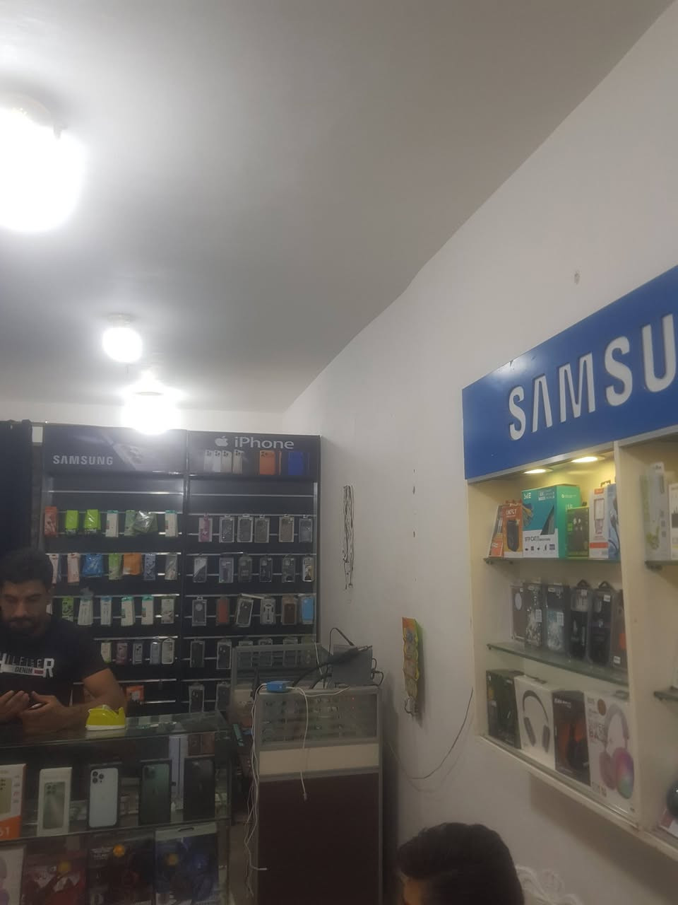 السلام عليكم
محل كبير للأيجار العرض ثلاثة ونص والنزال عشرة منطقة رئاسة العبيدي شارع عشرين قرب أفران الزيتون مقابل عيادة أبو مهند المعالج للأستفسار الأتصال على الرقم ***********؟؟؟؟ يوجد واتساب
