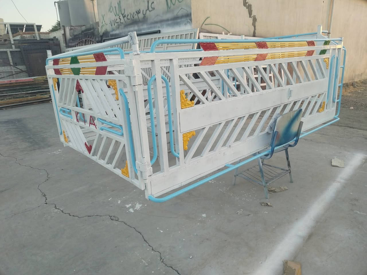 محجل فصال جلال شرط نضافة مصبوغ جاهز مجهز اتصال ***********
