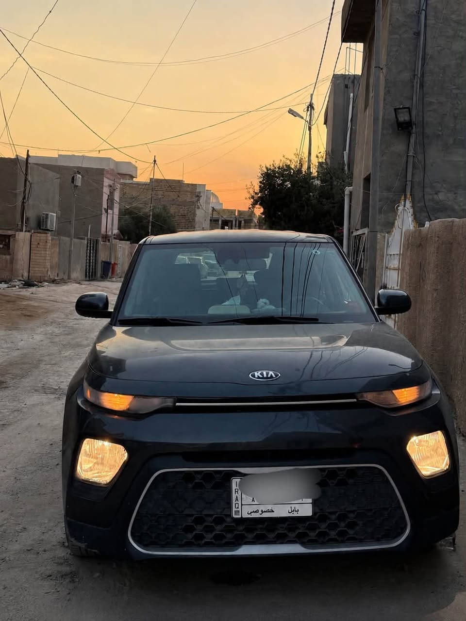 السلام عليكم ورحمة الله وبركاته

صول موديل 2021 
لون فيلي 
السيارة نظيفة و 100/100 تجي بعينك وتشوفها 
ماشية بس 45الف كيلو ونظافة جيدة 
والسعر ايضا مرتب 
تواصل(***********)
