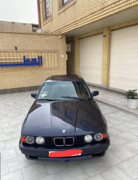 سلام عليكم بي ام للبيع 525 مديل1991خليجي محرك مسكر فانوص كير محرك  جدد مكفوله من الضربه مصبوغه عام الجماليه كهربائيات كله شغاله تبريد ثلج فتحه سقف تخم تاير حداديه جديده رقم بغداد نكليزي سنويه باسمي تحويل مباشر  السعر 55 وبيه مجال مكان البصره رقم الهاتف ***********

