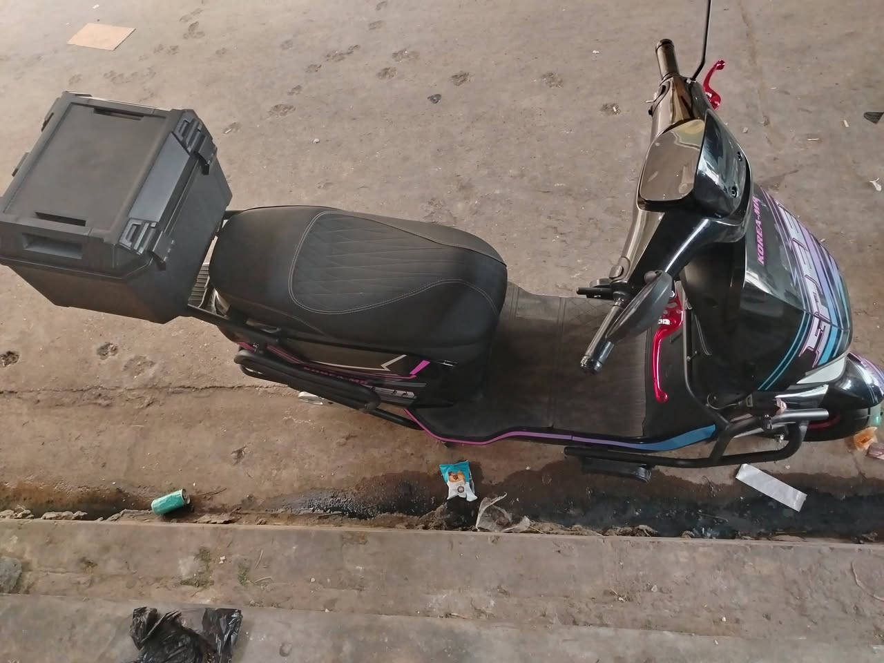 سلام عليكم  دراجه شحن البيع دراجه نضيفه مثل ما بل صوره سعر ٦٠٠ وبيه مجال حك  جيه ***********
