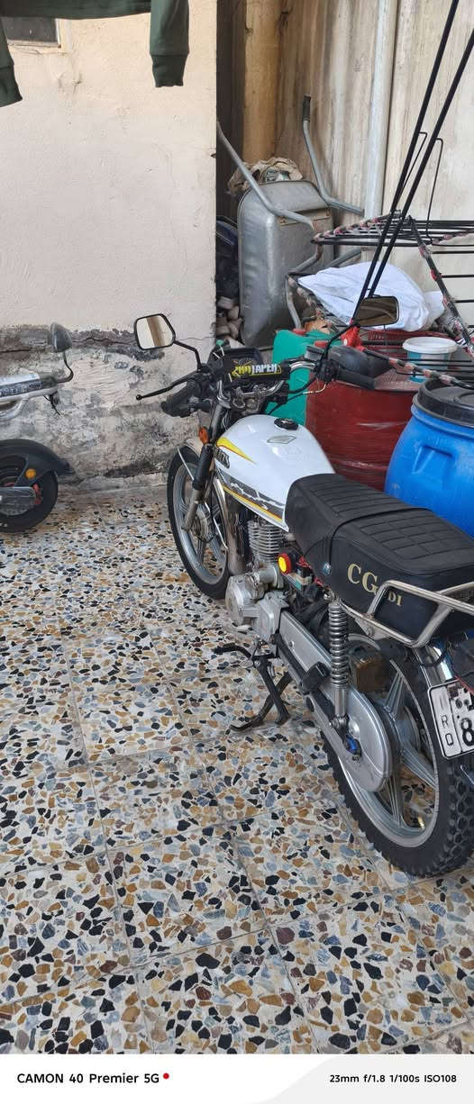 مطور سافان خمسه كير 150 كامل مابيها اي نقص فقط كلجات الامامي رقم نينوى صابه موجود شرط التحويل سنويه 2030 السعر مليون 600 اتصل ***********
